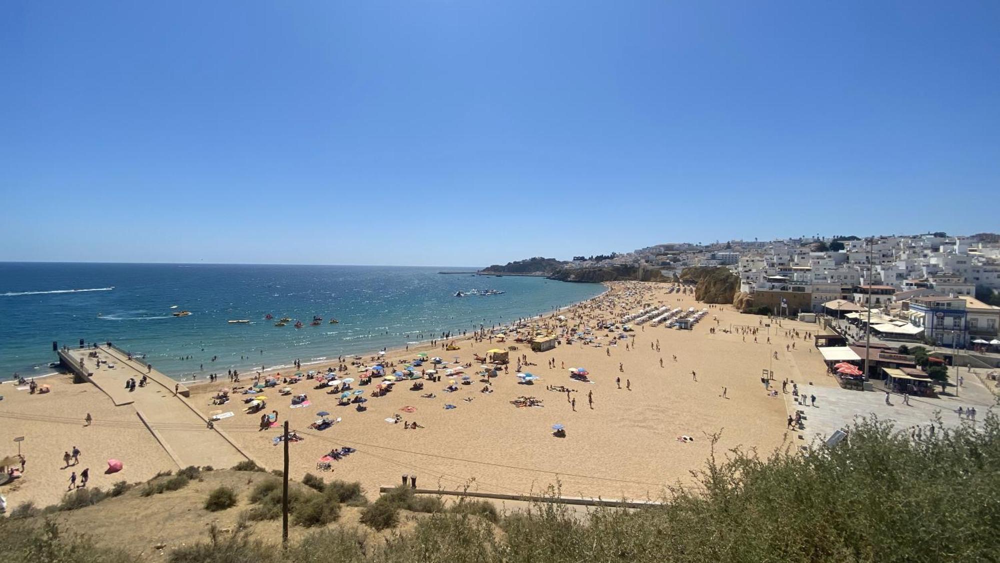 Charmant appartement a 1km de la plage, avec piscine a Albufeira Extérieur photo