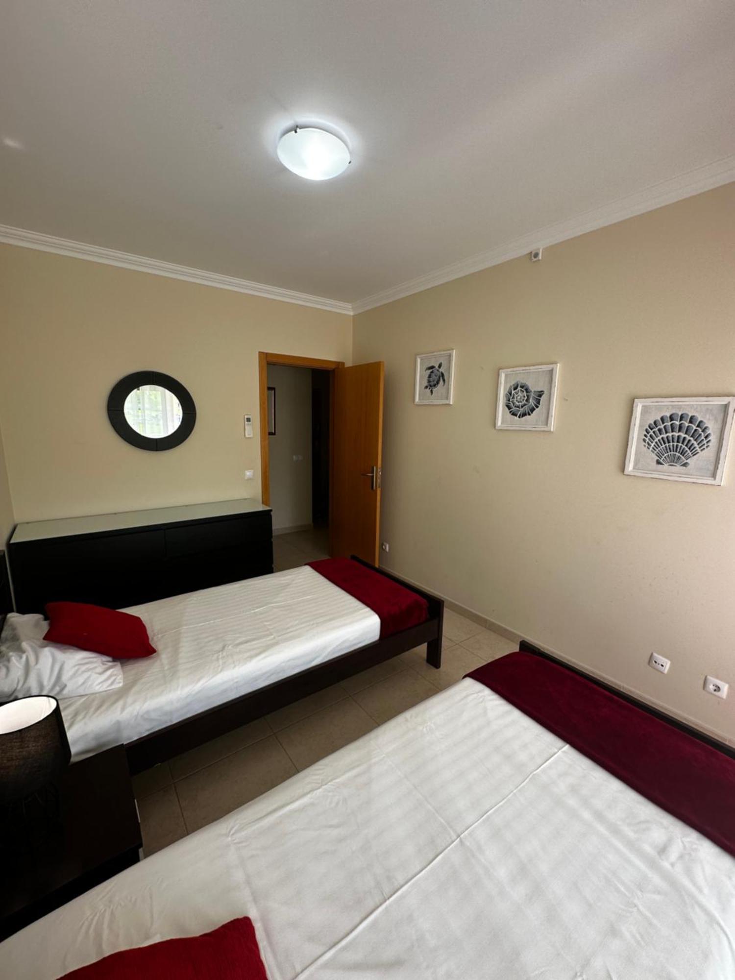 Charmant appartement a 1km de la plage, avec piscine a Albufeira Extérieur photo
